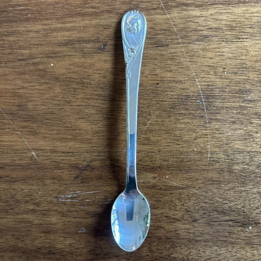 Vintage GERBER Baby Spoon Winthrop Silver Plate Long Handled Baby Face Spoon New
